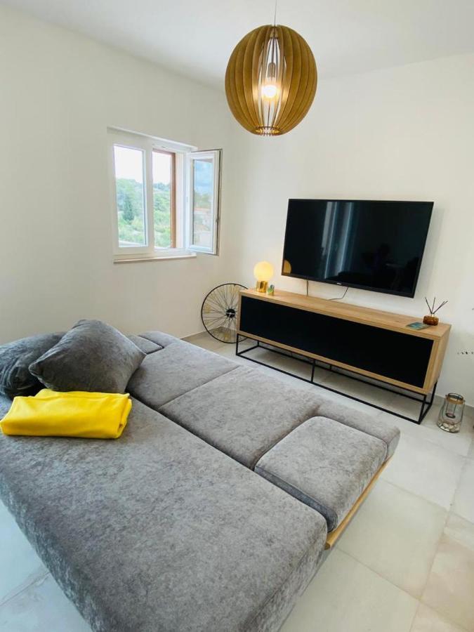 New Apartment With Panoramic View Stomorska Εξωτερικό φωτογραφία